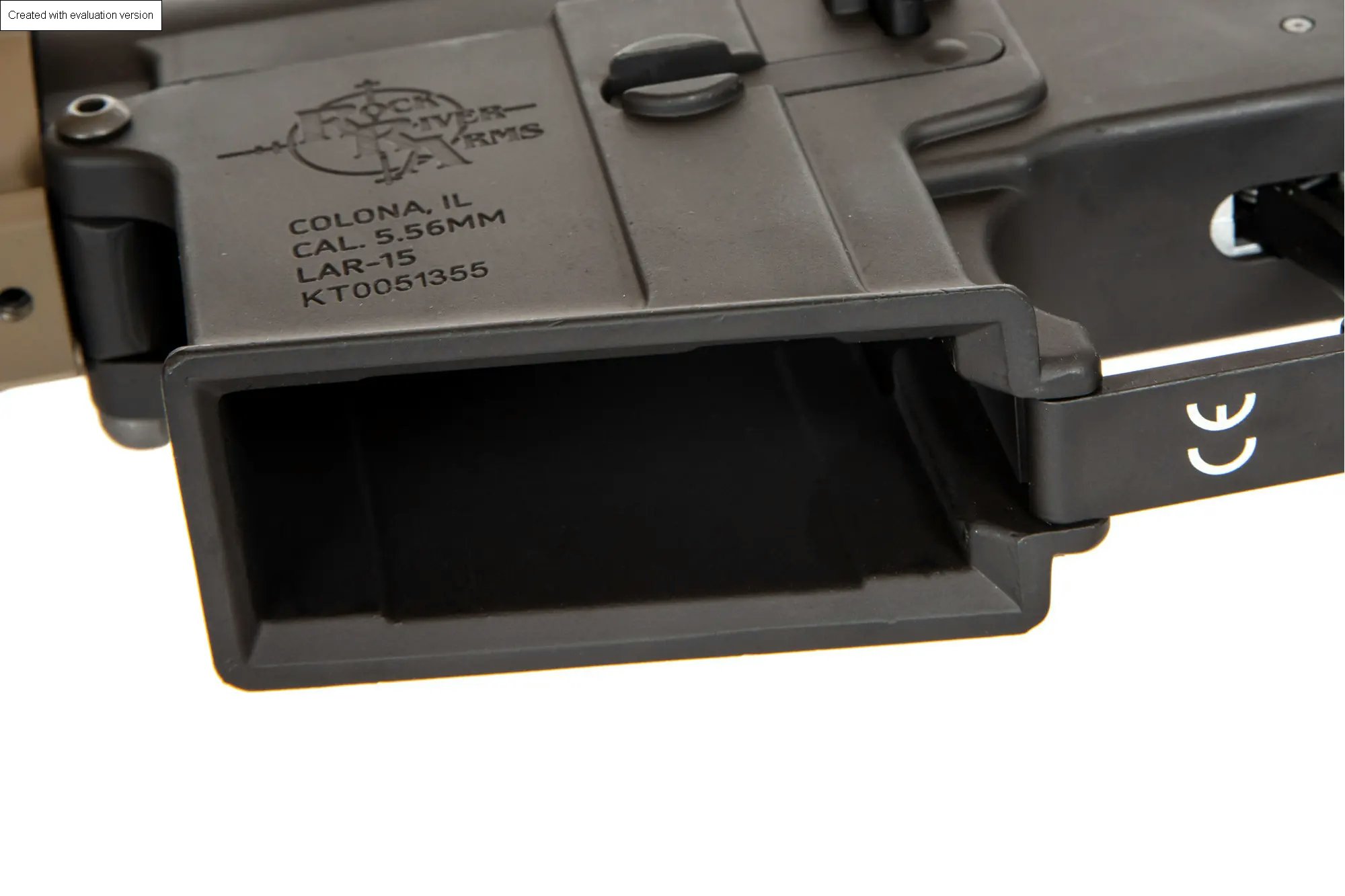 Airsoftová zbraň SA-E05 EDGE™ Light ops stock - Half-Tan