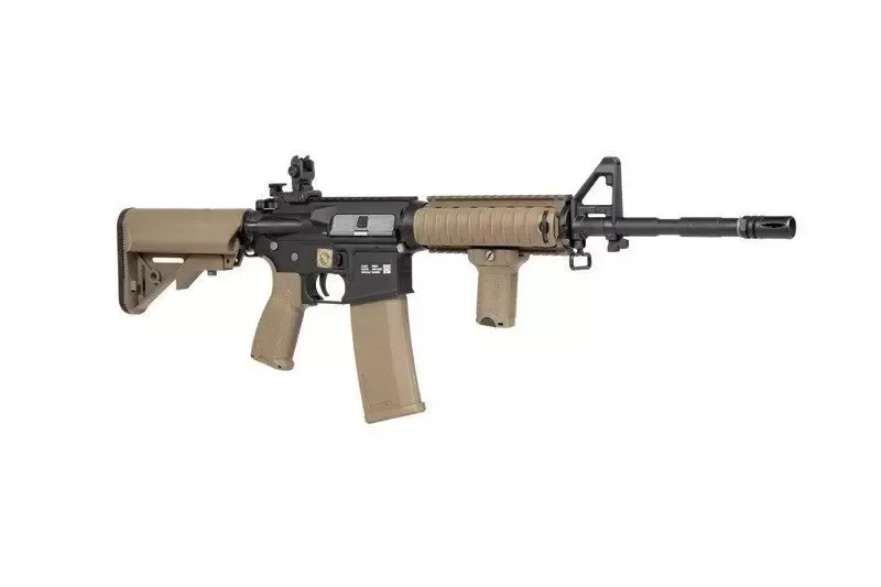 Airsoftová zbraň RRA SA-E03 EDGE™ ASTER™ V2 Custom - Half-Tan
